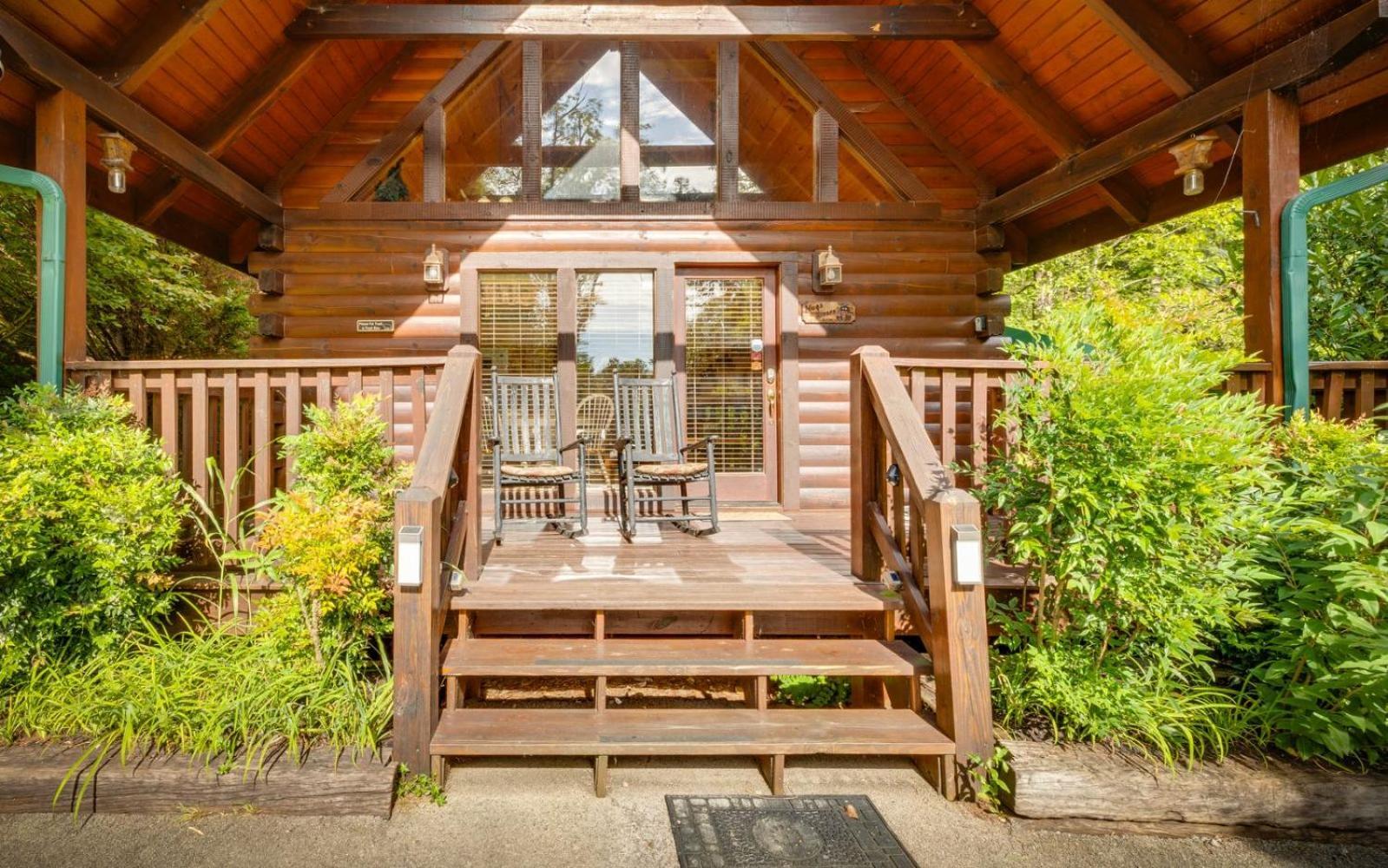 Hugs N Kisses Pool Table Hot Tub Pool Table Community Pool Close To Downtown Gatlinburg Exterior foto